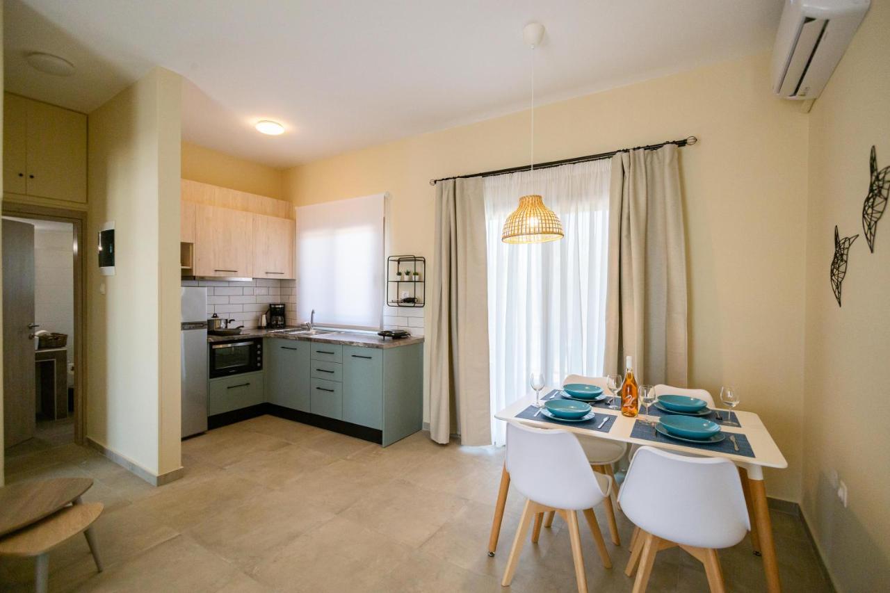 Varkes Suites 1 Неа-Потидеа Экстерьер фото